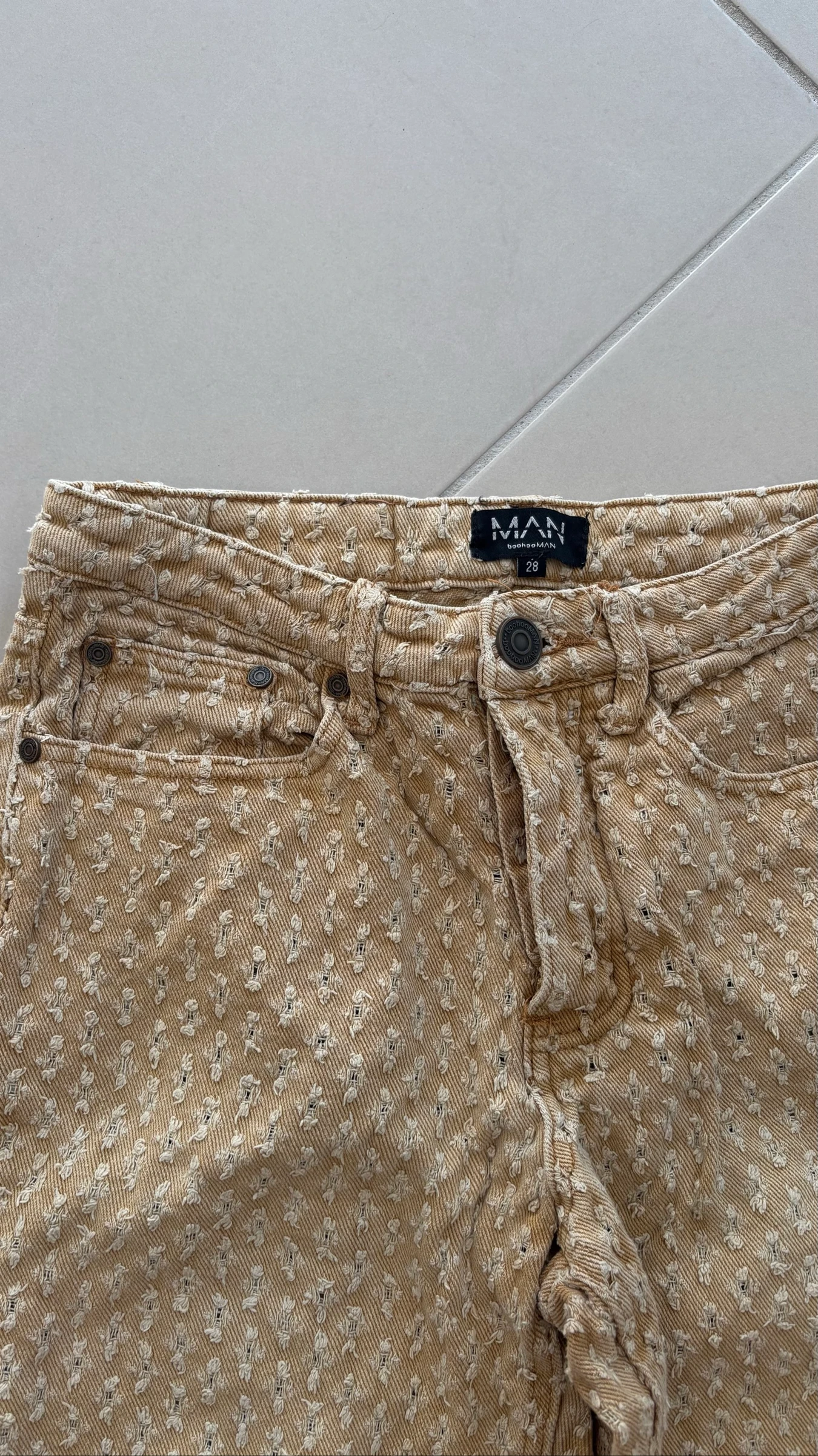 Calça com pequenos furos 28 Homem – photo 2